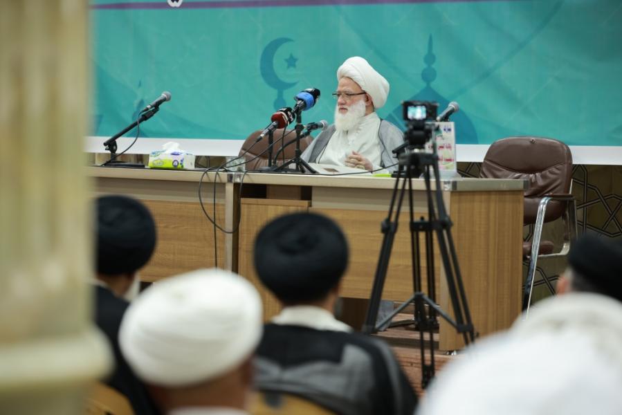 المرجع اليعقوبي يستنكر الانتهاكات الدينية والأخلاقية والوطنية التي حصلت في عيد الاستقلال ويحذّر من الخطط والمكائد المغلّفة التي يحوكها أعداء الإسلام ويدعو الى نهضة مقاومة لحركتهم