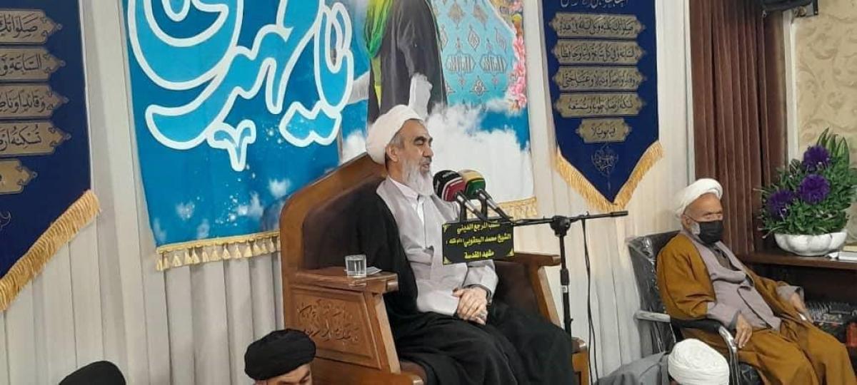 بالصور أقامة مكتب سماحة المرجع مجلسه الإسبوعي بحضور أستاذ الأخلاق الشيخ أحمد حسين زاده.