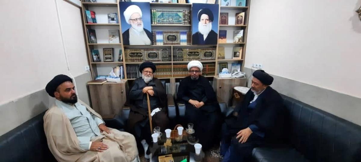 استقبال أستاذ البحث الخارج في حوزة قم المقدسة آية الله السيد ساجدي في مكتب مشهد المقدسة