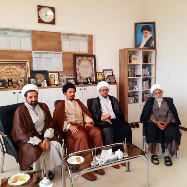 مدير مكتب سماحة المرجع اليعقوبي في مشهد المقدسة يزور مدير مركز خدمات الحوزة