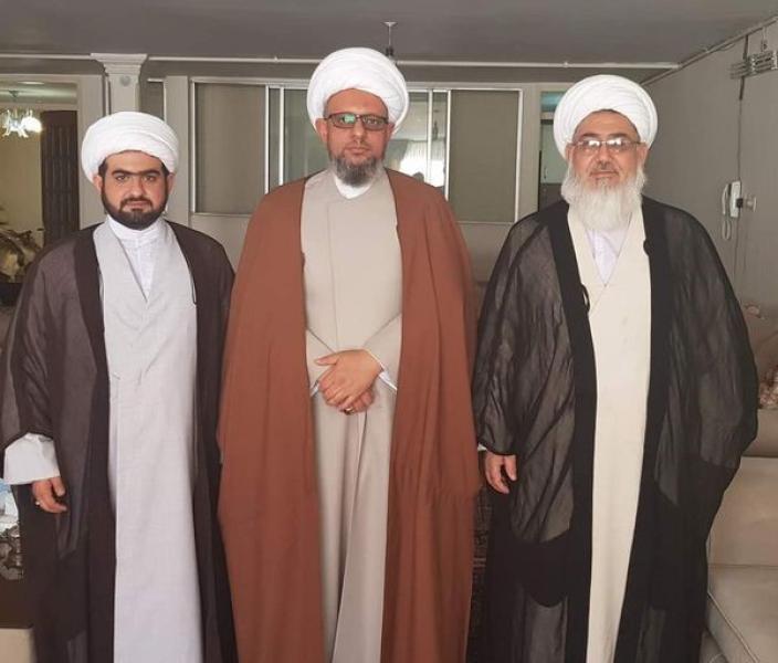 مكتب سماحة المرجع اليعقوبي في مشهد المقدسة يزور آية الله الشيخ عادلي نيا